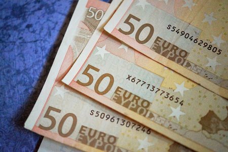 Wynagrodzenie, premie, dodatki, dni urlopowe – czego może spodziewać się opiekunka seniora w Niemczech? 2 48d24814d2192